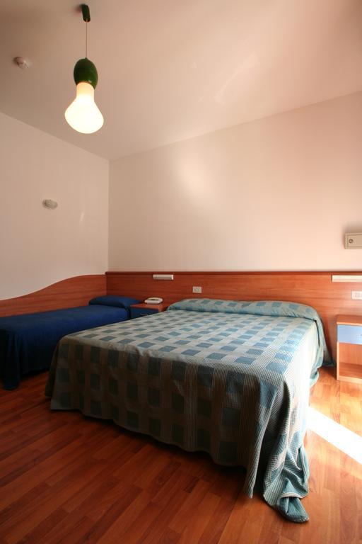 Hotel Midi Lido di Jesolo Exterior photo